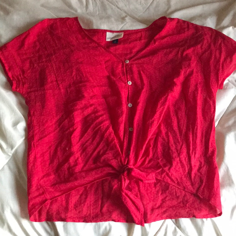 Red tie shirt